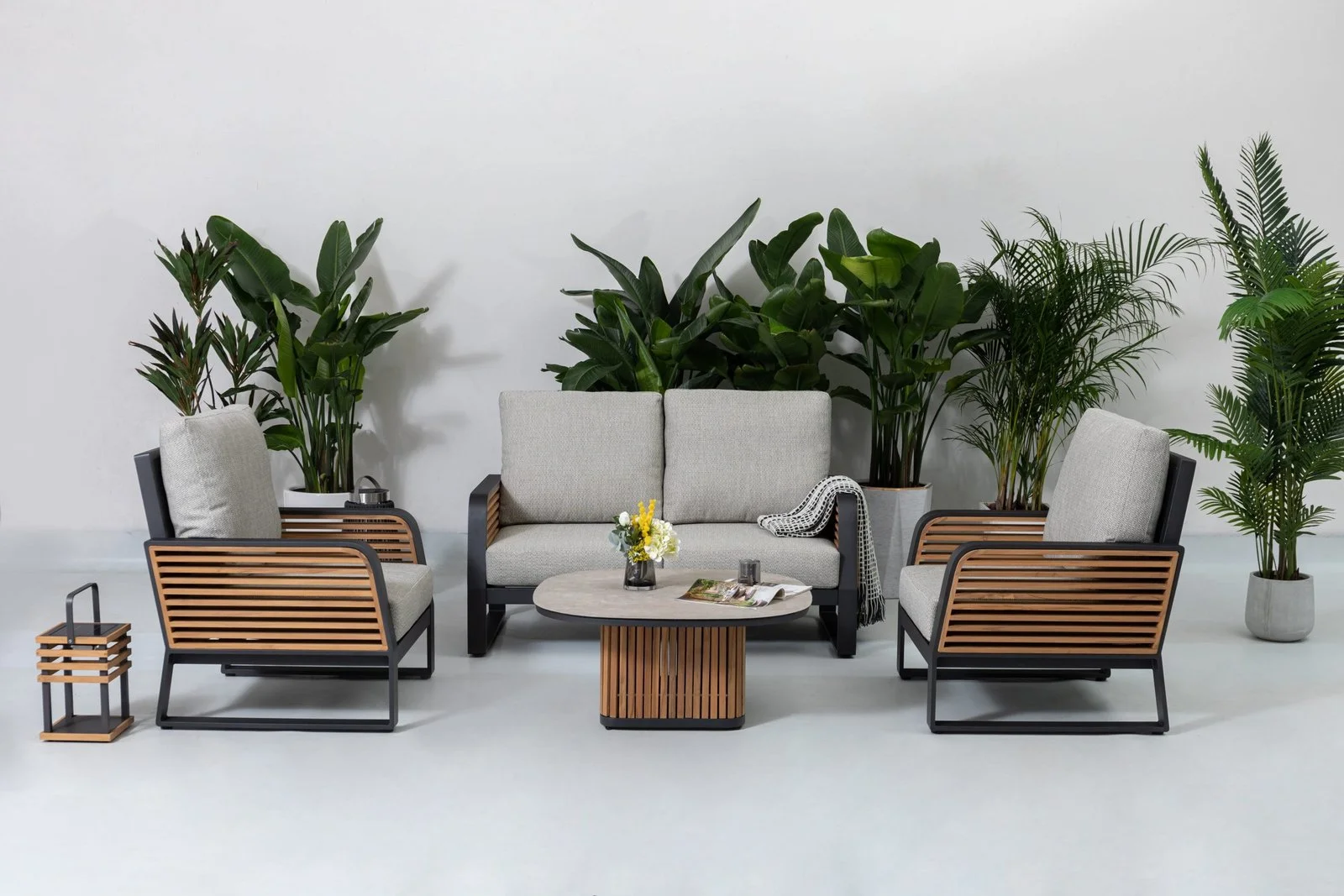 Yachtie Teak Side Table L — View 4